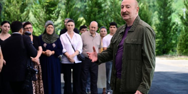 Prezident İlham Əliyev: Hər dəfə keçmiş köçkünlər öz dədə-baba torpaqlarına qayıdanda hamımız üçün bayramdır