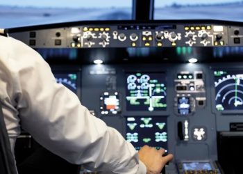 Uçuş zamanı 3 pilot zəhərləndi