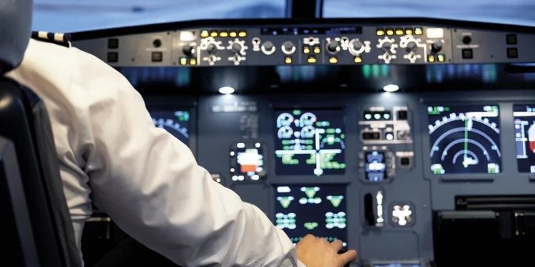 Uçuş zamanı 3 pilot zəhərləndi