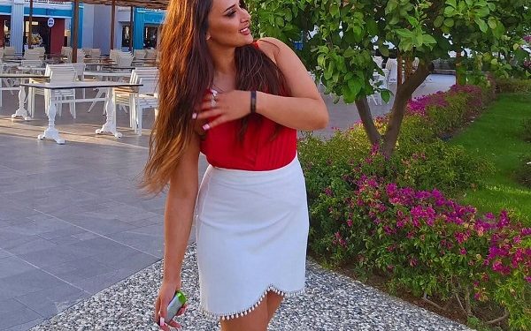 Aparıcı Şəbnəm: "Şəhərdə evli qadınlar kişi axtarır, oğlan tutmağa çıxırlar" - VİDEO