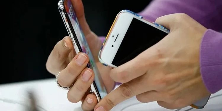 Çexiyada telefon qadağası