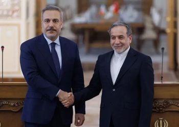 Hakan Fidan iranlı həmkarı ilə danışdı