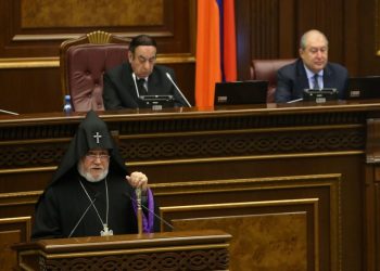 II Qaregin ilk dəfə yeni parlamentin birinci iclasına dəvət olunmadı