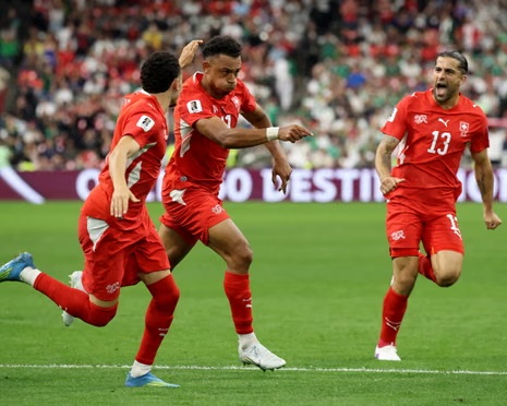 İsveçrə 1/8 finalda