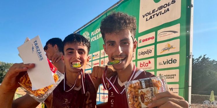 Azərbaycanın çimərlik voleybolu üzrə milli komandası Baltikyanı ölkələrin açıq çempionatında bürünc medal qazanıb