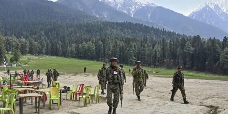 Pakistanda əməliyyat: 19 silahlı şəxs öldürüldü