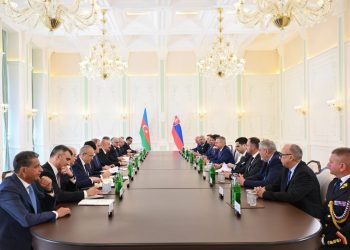 Prezident İlham Əliyevin Şuşada Slovakiya Prezidenti ilə geniş tərkibdə görüşü olub – FOTOLAR
