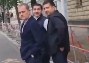 Ceyhun Bayramov və Hikmət Hacıyev təxribatçı suallara belə cavab verdi