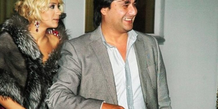 Röyanın ilk dəfə Anarla nişan Fotosu üzə çıxdı