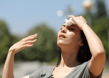 Rekord istilər qonşu ölkəyə də çatdı