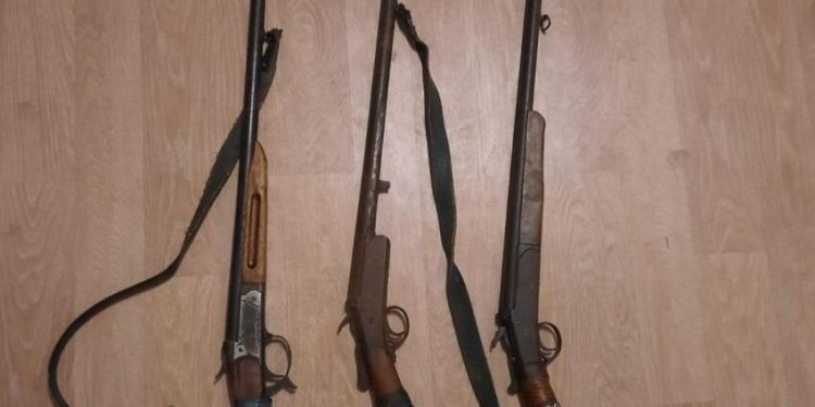 Polis 11 tüfəng və 198 patron aşkarlayıb