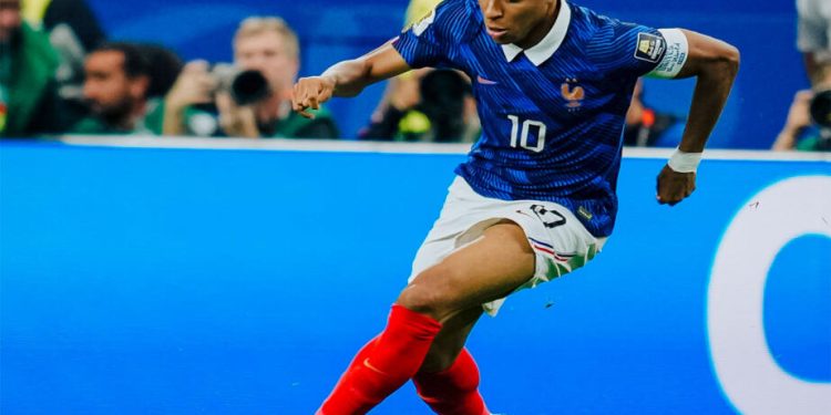 Kilian Mbappe “Qızıl buts” qazandı