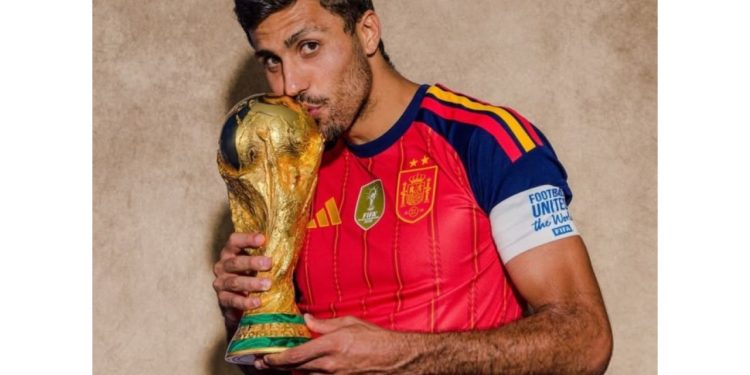 “Real Madrid” daha bir dünya çempionunu transfer edir