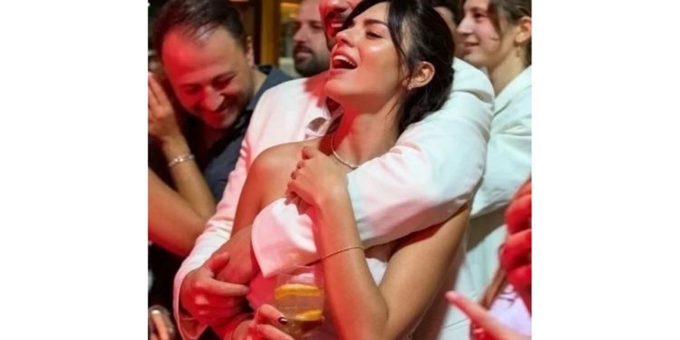 Çağatayla sevgilisinin toy FOTOsu