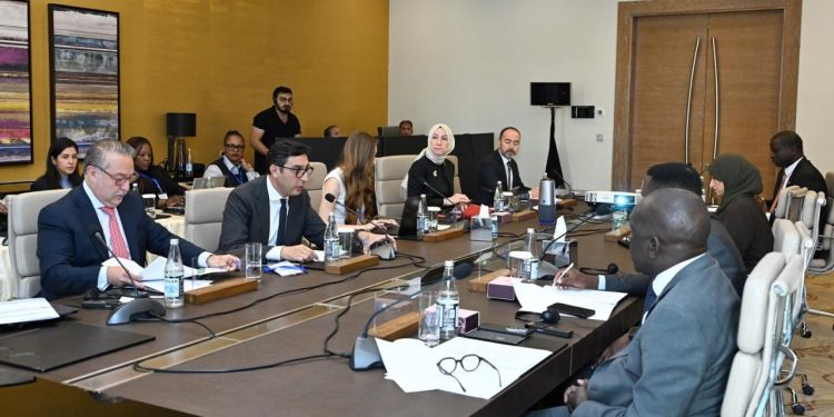Bakıda COP10-nun ikinci rəsmi iclası keçirilib
