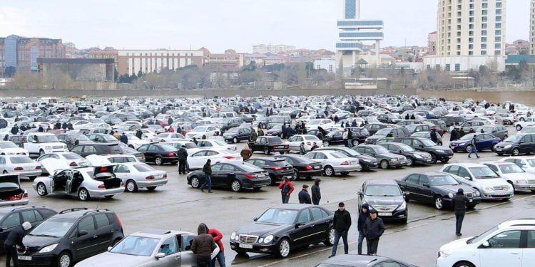 Avtomobil bazarında durğunluq: Qiymətlər enir, alıcı tapılmır-VİDEO