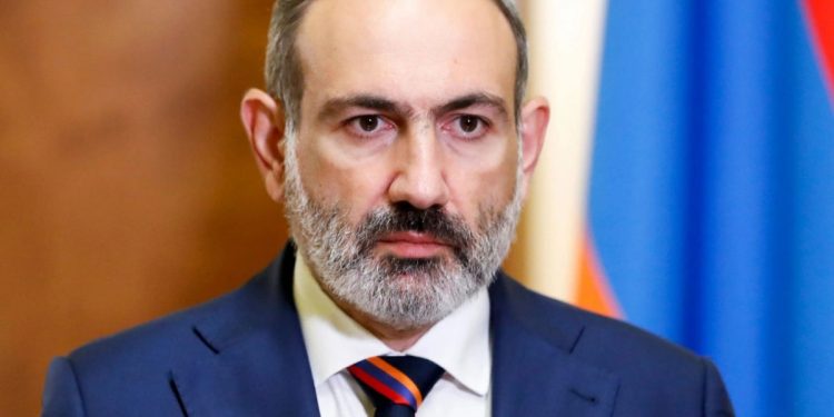 Paşinyan Mertslə Azərbaycanla sülhdən danışdı