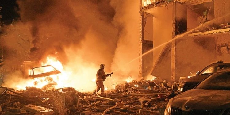 Rusiya və Ukrayna qarşılıqlı hücumları gücləndirdi