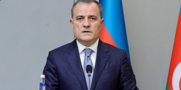 Azərbaycan Rusiya ilə Ukrayna arasındakı münaqişənin sülh yolu ilə nizamlanmasına çağırır - Ceyhun Bayramov