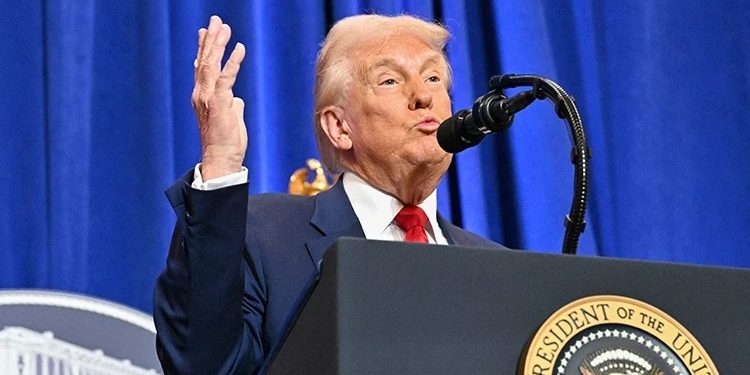 Tramp Hörmüzlə bağlı xəritə paylaşdı