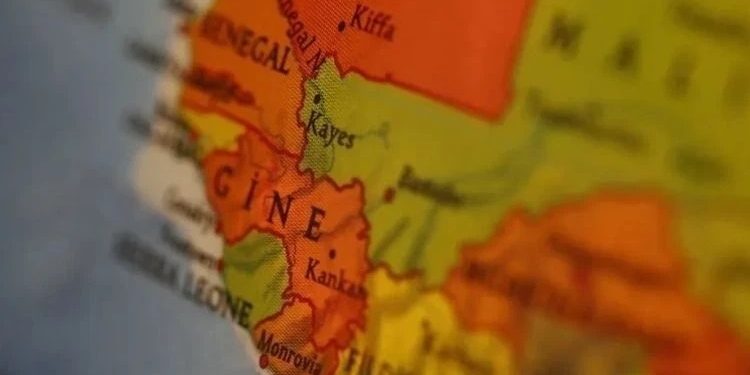 Qvineyada zibilxanada uçqun: 30 nəfər öldü