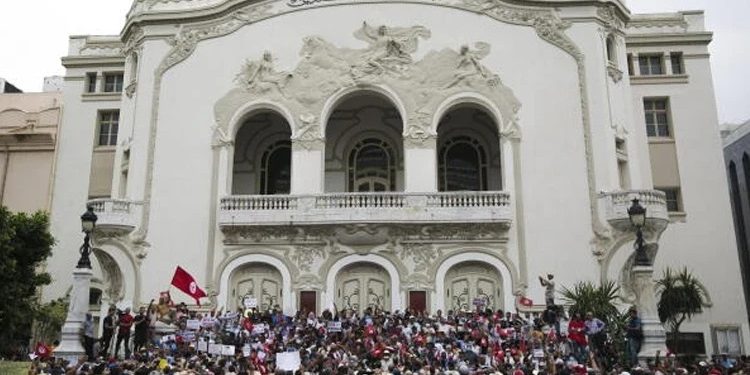 Tunis parlamentində növbədənkənar iclas çağırışı