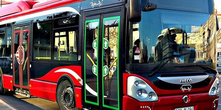 Sərnişinlərin NƏZƏRİNƏ: Bakıda bəzi marşrutların dayanacaqları DƏYİŞDİRİLDİ