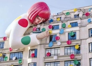 “Puantiyələr kraliçası” Yayoi Kusama vəfat edib