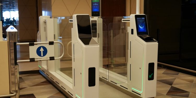 Heydər Əliyev Beynəlxalq Hava Limanında “Elektron qapı sərhəd nəzarəti sistemi” istifadəyə verilib