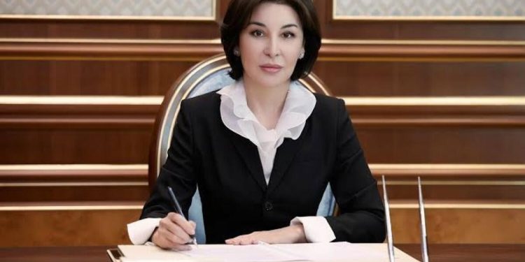 Özbəkistanın birinci xanımı Birinci vitse-prezident Mehriban Əliyevanı təbrik edib
