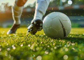 Bakıda futbol oynayan gənc oğlan öldü