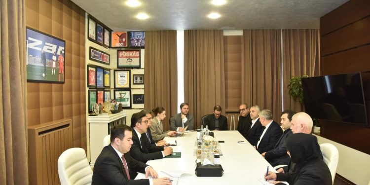 Fərid Qayıbov Əhməd Dünya Mali və geniştərkibli nümayəndə heyəti ilə ikitərəfli görüş keçirib