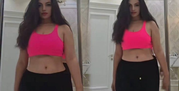 Bədəninin plastik əməliyyatdan sonrakı halını nümayiş etdirdi