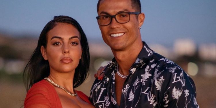 Ronaldo evlənir?