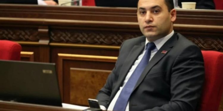 Ermənistanda keçmiş deputat həbs olundu