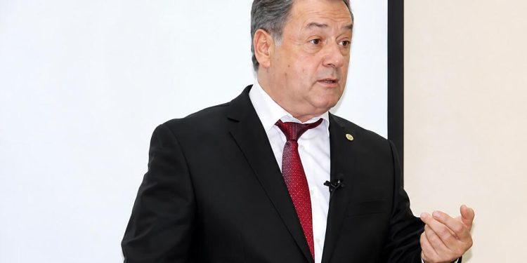 Generalın oğlu işdən çıxarıldı