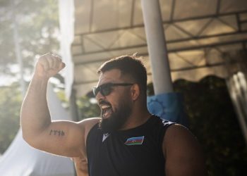 Oyan Nəzəriani: “Çimərlik güləşi ölkəmizdə getdikcə kütləviləşir”