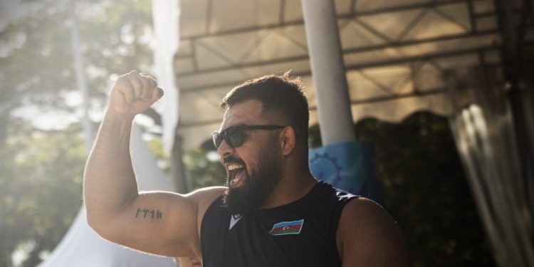 Oyan Nəzəriani: “Çimərlik güləşi ölkəmizdə getdikcə kütləviləşir”