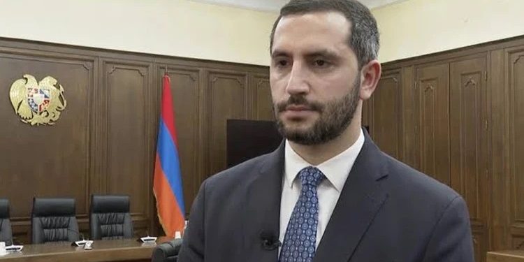 Ermənistan parlamentinə yeni sədr seçildi