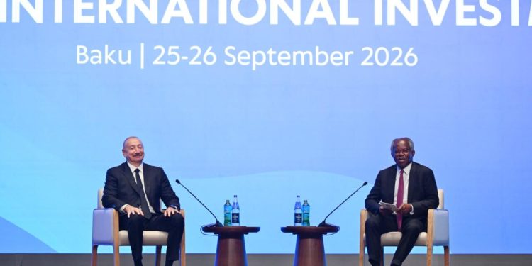 Prezident İlham Əliyev II Azərbaycan Beynəlxalq İnvestisiya Forumu çərçivəsində keçirilən tədbirdə iştirak edib - FOTOLAR
