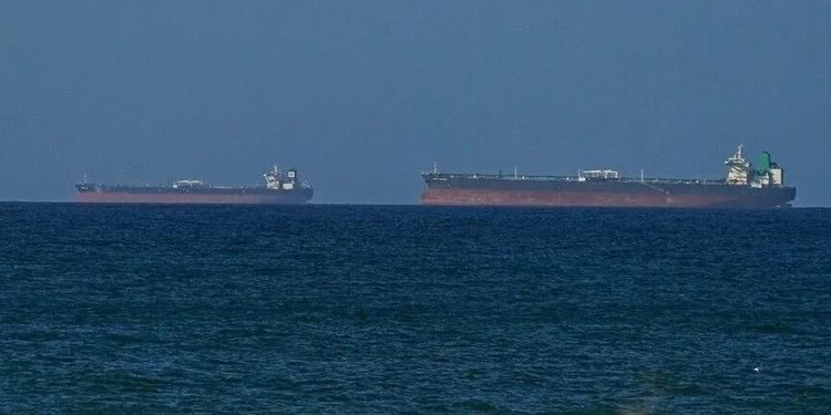Hörmüz boğazından çıxan tankerə hücum olub