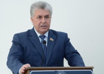 “Dedi, sir-sifətindən xeyir verənə oxşamırsan” – Deputat “qarpız məsələsi”ndən danışdı