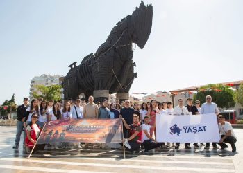 “YAŞAT” Fondunun təşkilatçılığı ilə şəhid övladları Çanaqqalada