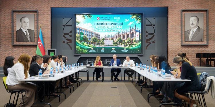 “Qymətləndirmə” mövzusunda dəyirmi masa keçirilib
