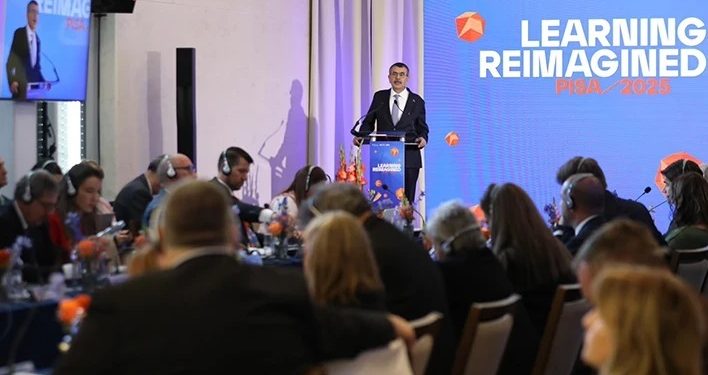 OECD Türkiyənin təhsil uğurunu nümunə göstərdi