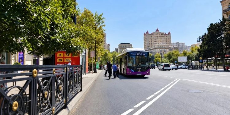 Bakıda yeni avtobus zolağı təşkil edildi