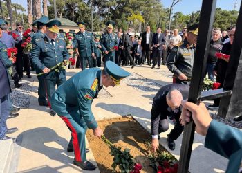General-mayor İsgəndər Allahverdiyev son mənzilə yola salınmışdır-FOTOLAR