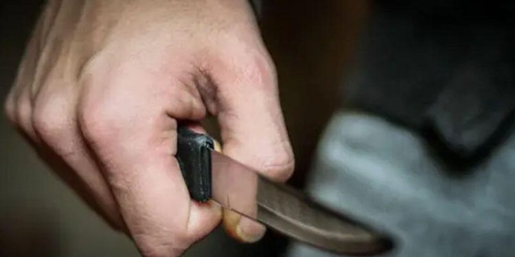 Ağcabədidə qadını bıçaqlamaqda həyat yoldaşı şübhəli bilinir