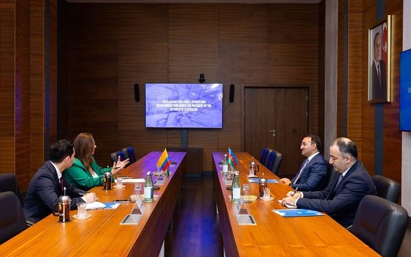 Kolumbiya səfiri “ASAN xidmət”də