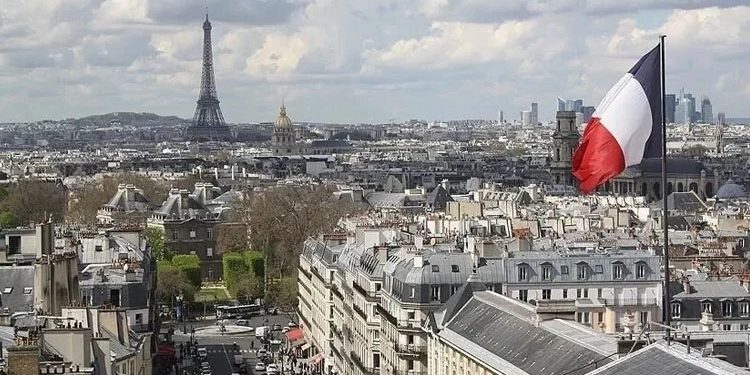 Parisdə lüks oteldə 1 milyon avroluq oğurluq